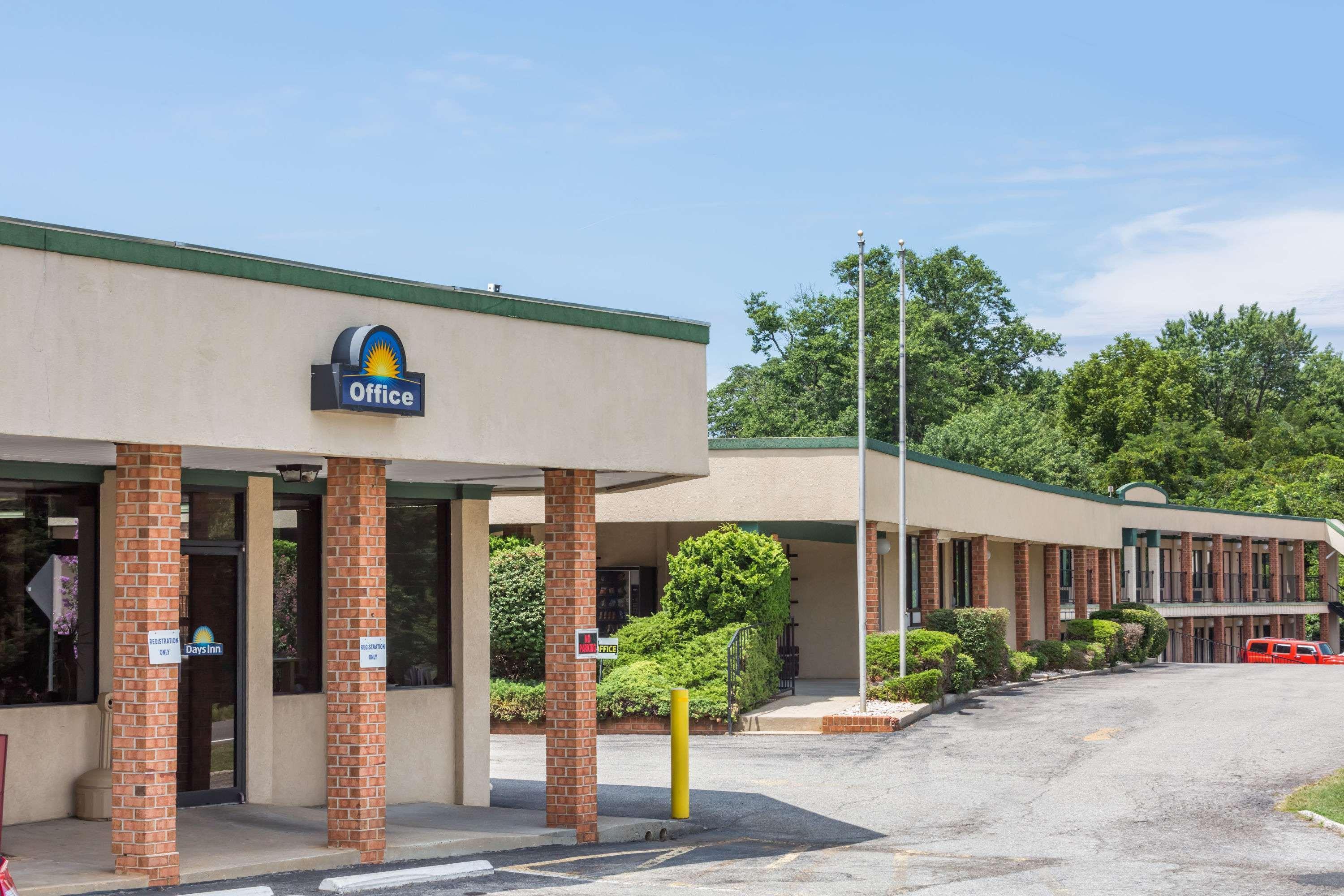 Days Inn By Wyndham Bedford Exteriér fotografie