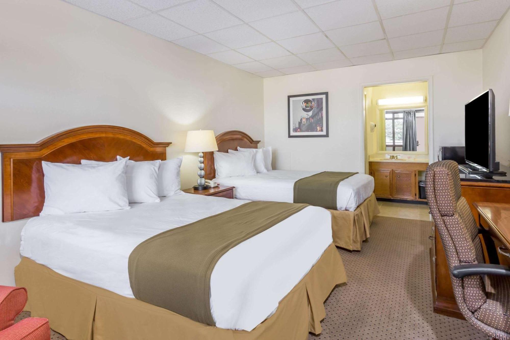 Days Inn By Wyndham Bedford Exteriér fotografie