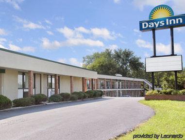 Days Inn By Wyndham Bedford Exteriér fotografie